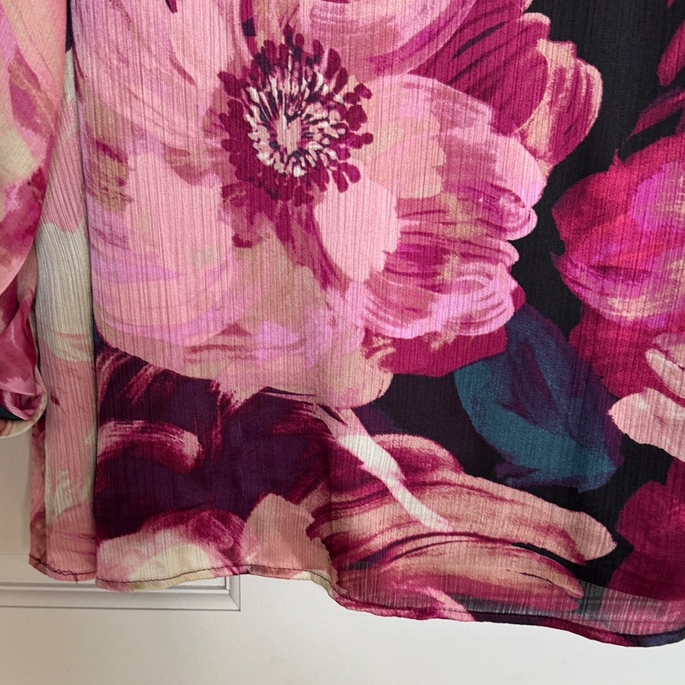 Vince Camuto Floral V-Neck Blouse - Pink and Black - Picture 5 of 7